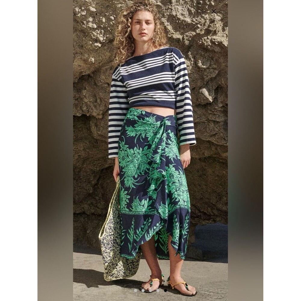 J Crew Faux Wrap Skirt in Pineapple Garden Print navy and mint green size 4